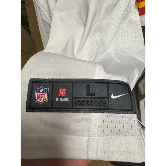 Men's Authentic Nike Travis Kelce Kansas City Chiefs Player Away Game Jersey L - Picture 10 of 16